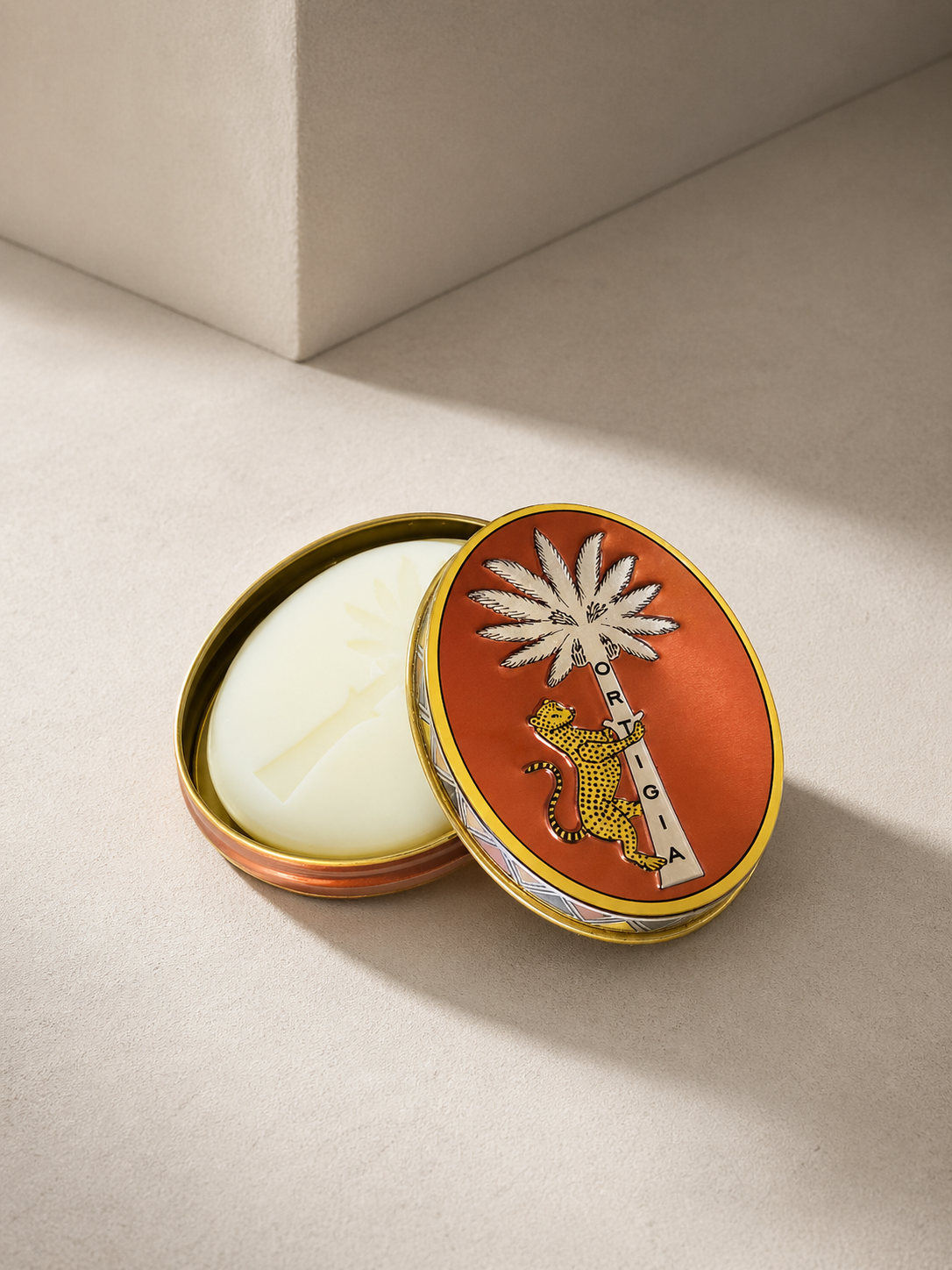 Corallo Soap 25g in Tin