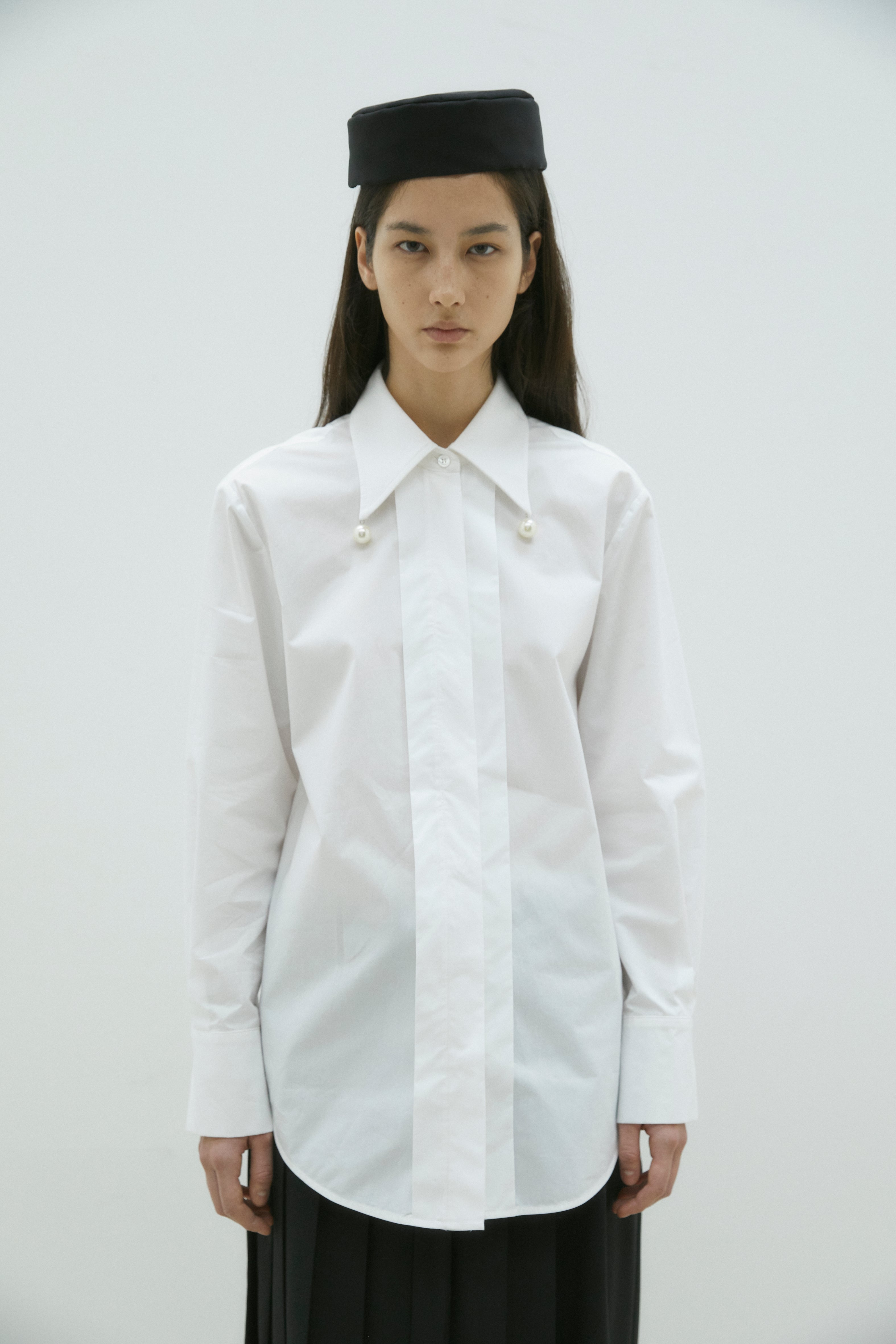 Bluse mit Perlen Details | Weiß