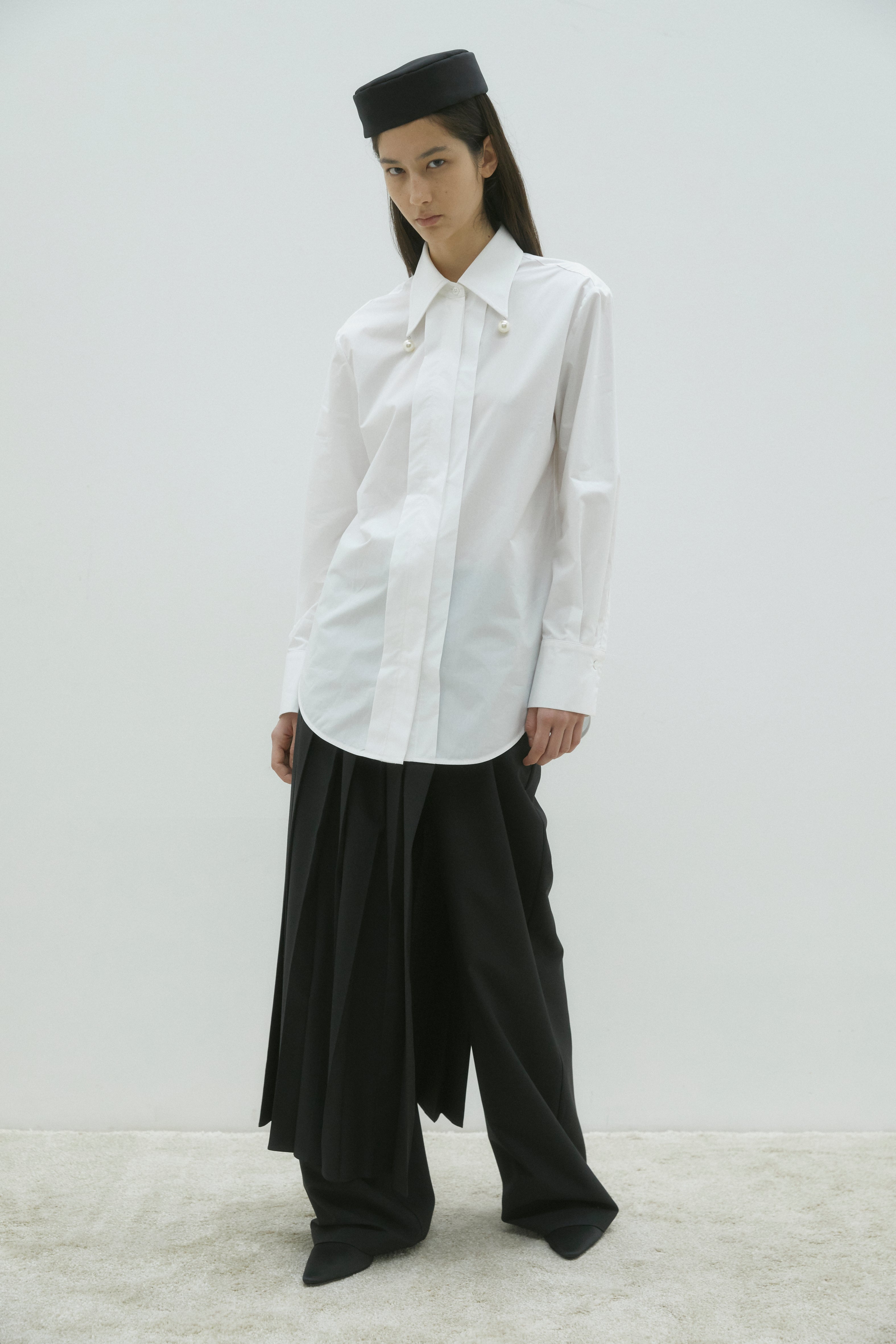 Bluse mit Perlen Details | Weiß