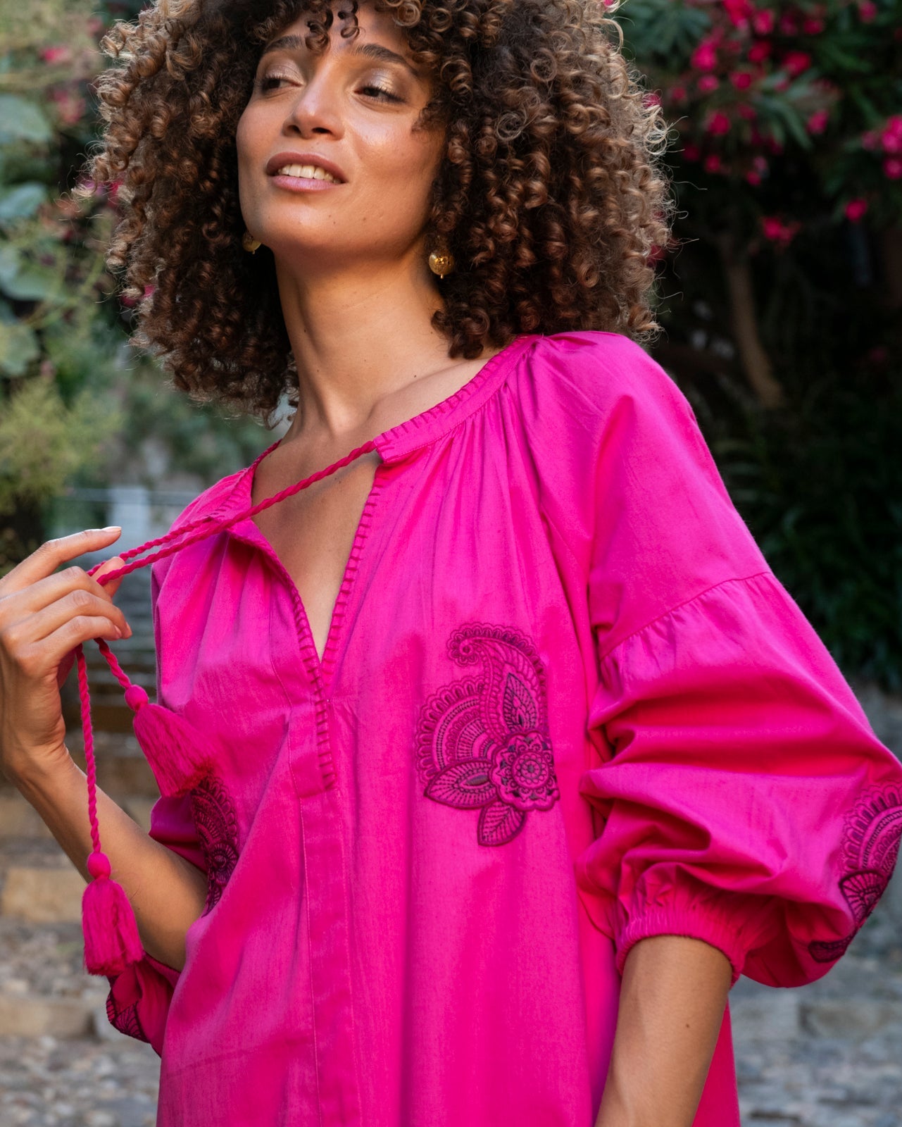 Besticktes Kleid | Pink