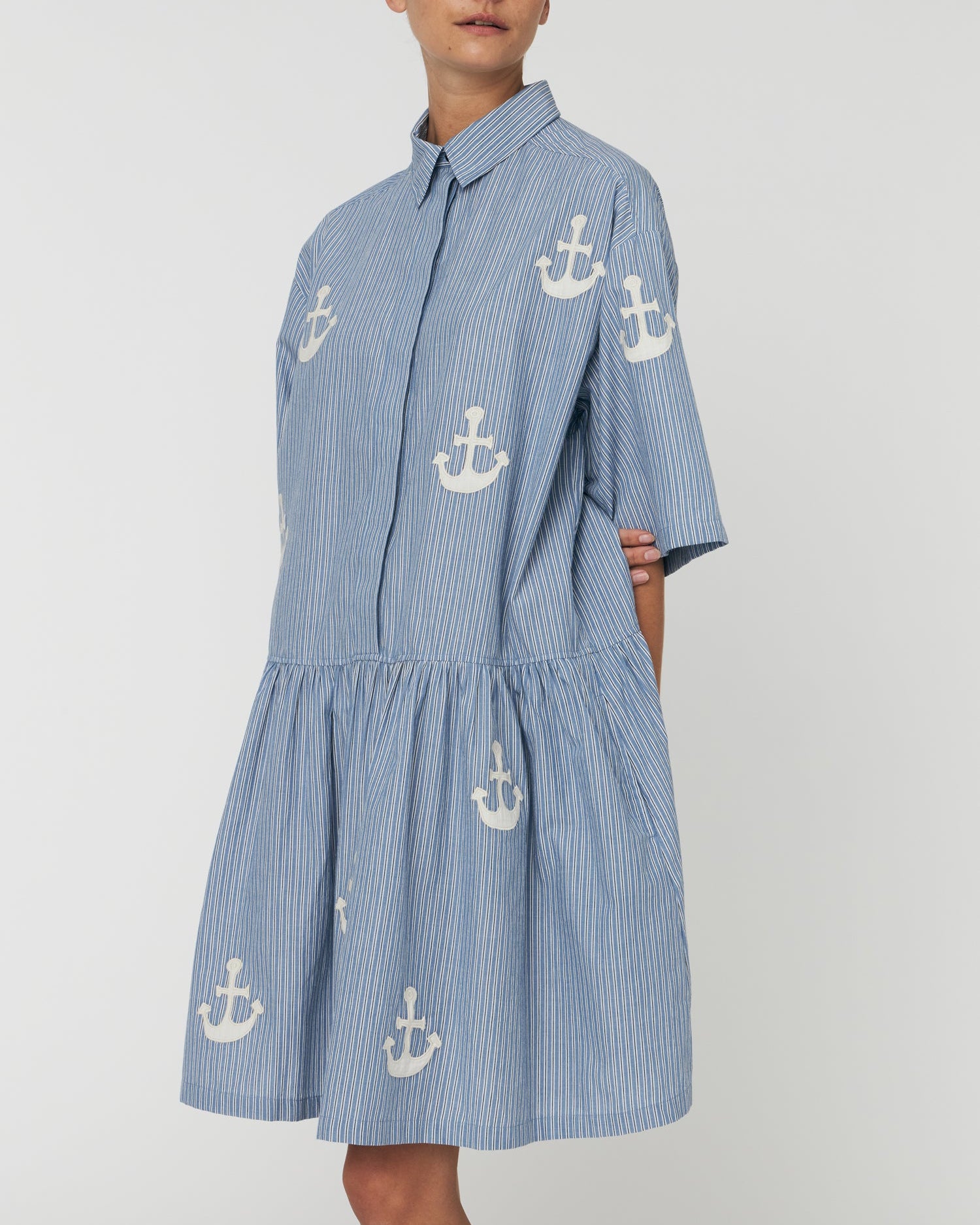 Oversized Kleid mit Anker | Blau