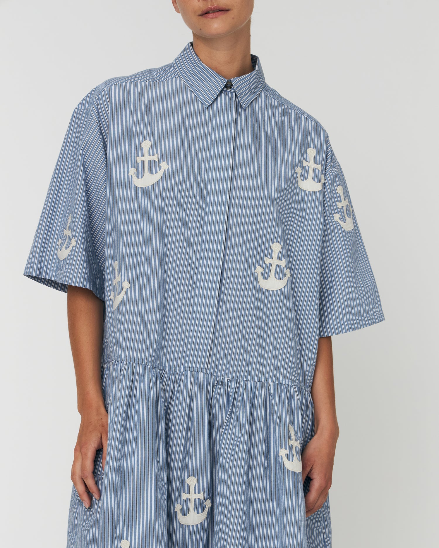 Oversized Kleid mit Anker | Blau