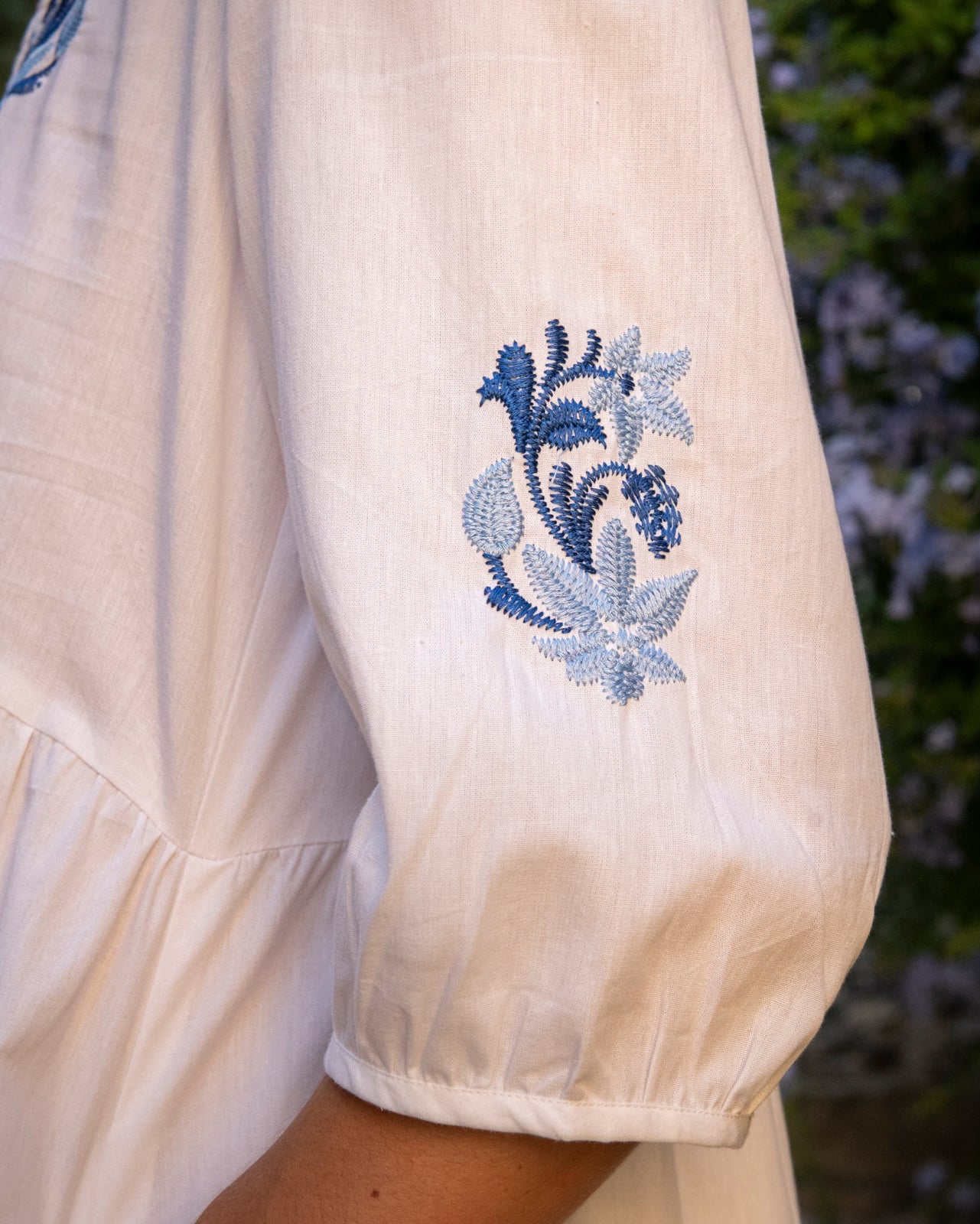 Besticktes Kleid | Weiß