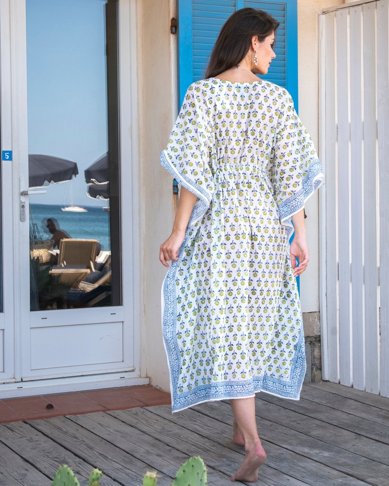 Langer Kaftan mit Muster | Hellblau