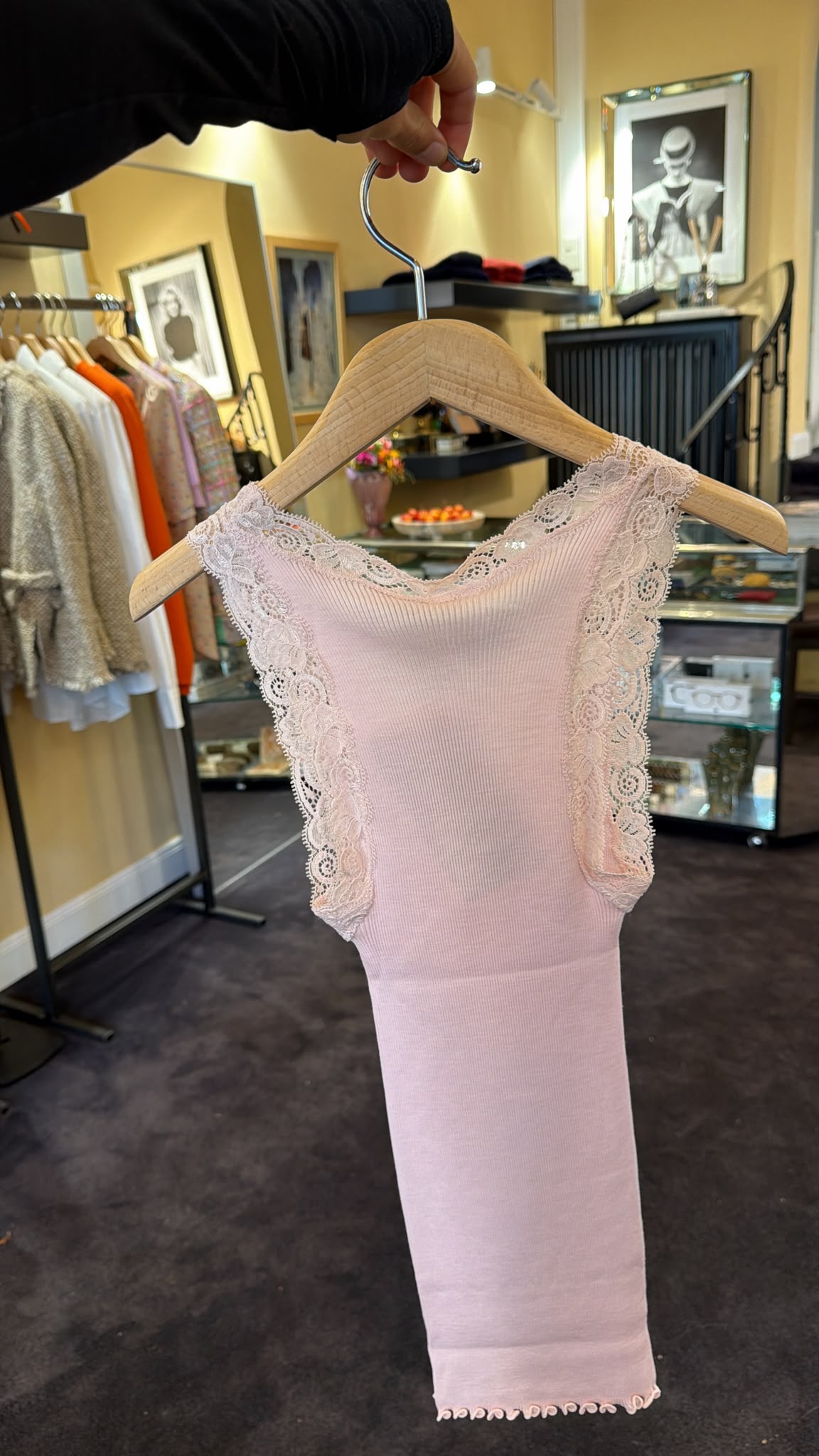 Tanktop mit Spitze in Rosa